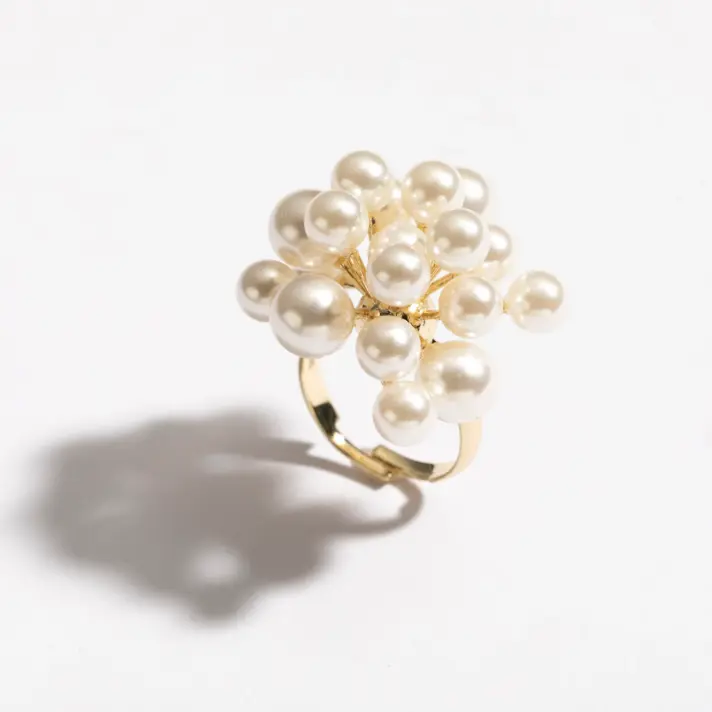 خاتم لولو ذهبي